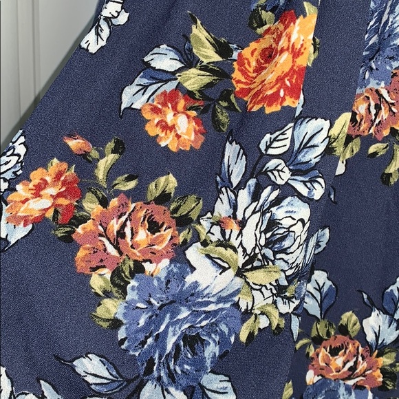 Floral Maxi Dress - Picture 5 of 6